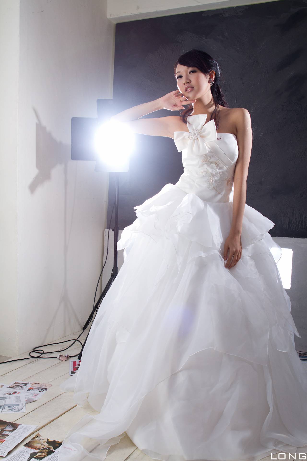 Studio Photo] Jill Weiting's white wedding dress